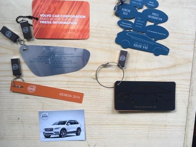 Volvo cdrom '07 '08 '09 usb-stick '09 '10 '11 '12 13 '14 '16, Boeken, Ophalen of Verzenden, Zo goed als nieuw, Volvo