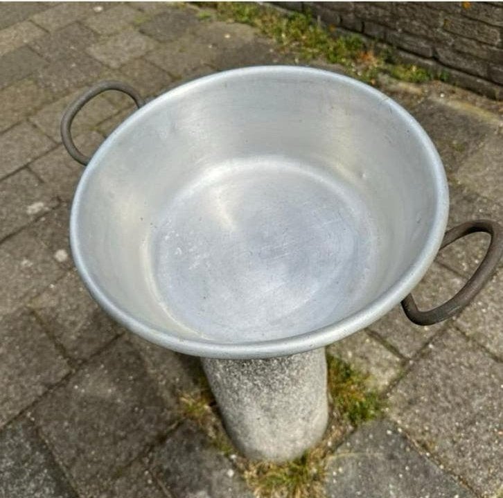 Grote Aluminium Pan met Handvatten - British Made, Huis en Inrichting, Keuken | Potten en Pannen, Ophalen of Verzenden, Gebruikt