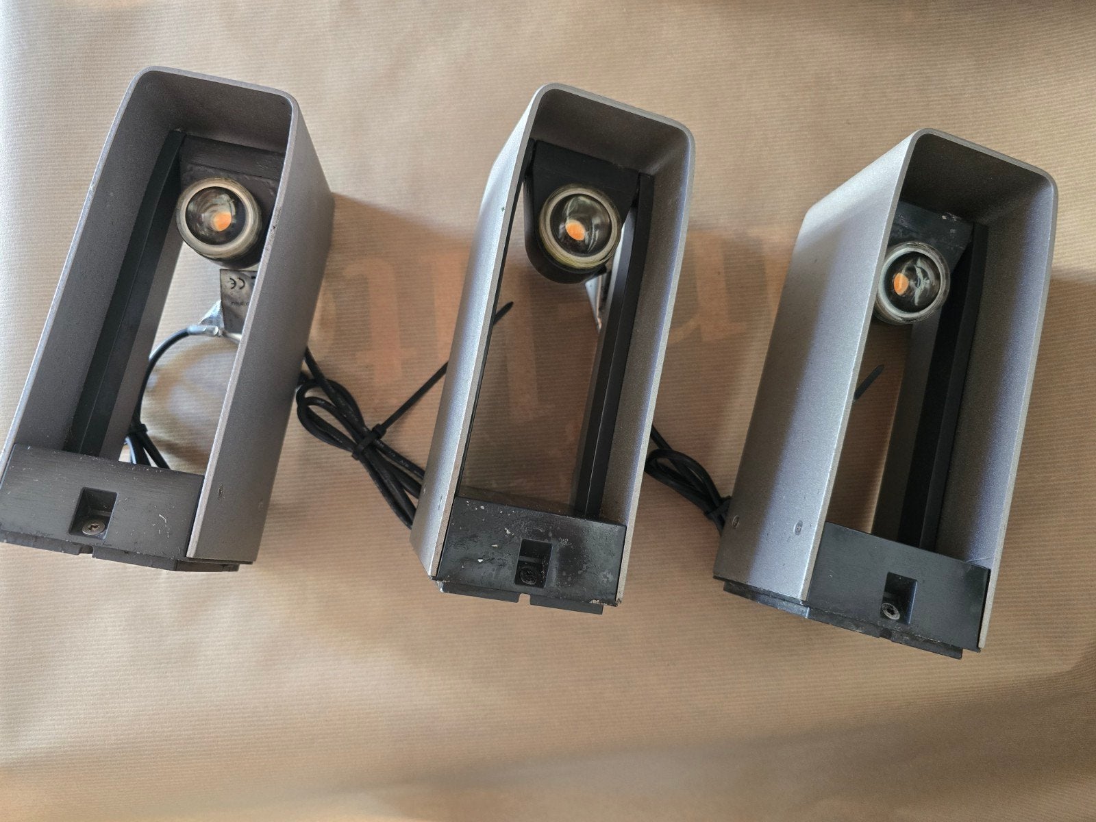 In-Lite Tuinverlichting ACE rose zilver

IN-Lite 12v Tuinver, Ophalen of Verzenden, Netvoeding, Minder dan 50 watt
