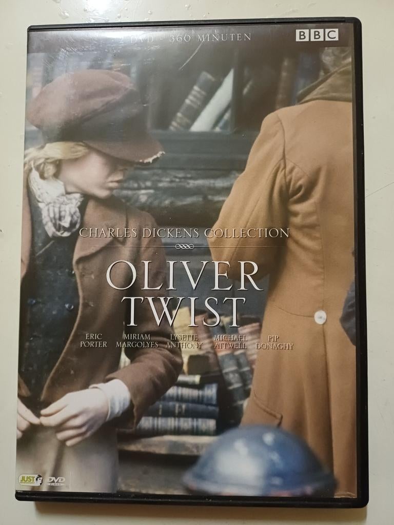 Oliver Twist, Vanaf 12 jaar, Ophalen of Verzenden, Zo goed als nieuw