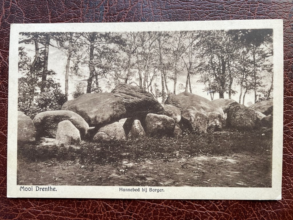 ansichtkaart van Hunnebed / Hunebed bij Borger in Drente., Verzenden, 1920 tot 1940, Drenthe