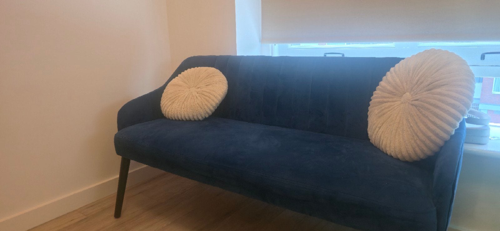 Blauwe bank van MADE - Zo goed als nieuw, Minder dan 75 cm, Tweepersoons, Ophalen of Verzenden, Zo goed als nieuw