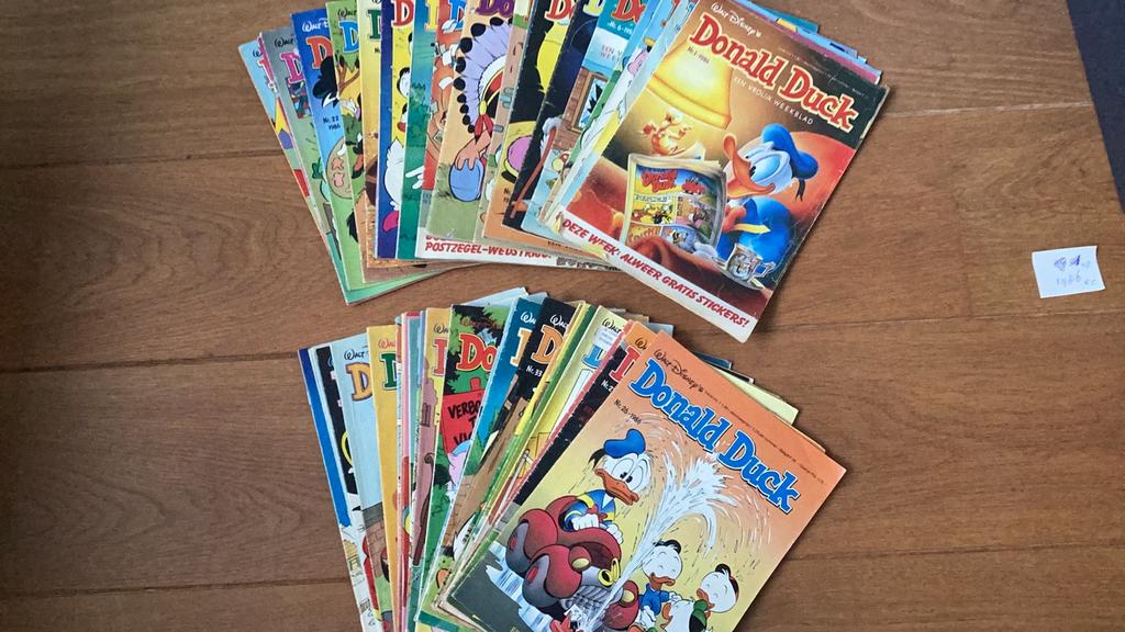 48 Donald Duck weekbladen uit 1986 Bijna compleet samen €4,5, Boeken, Strips | Comics, Gelezen, Europa, Ophalen of Verzenden, Meerdere comics