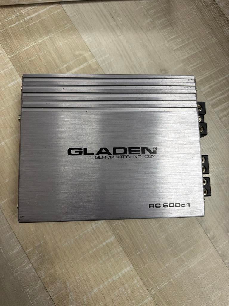 Gladen RC 600c1 mono versterker, Auto diversen, Autospeakers, Zo goed als nieuw, Ophalen of Verzenden