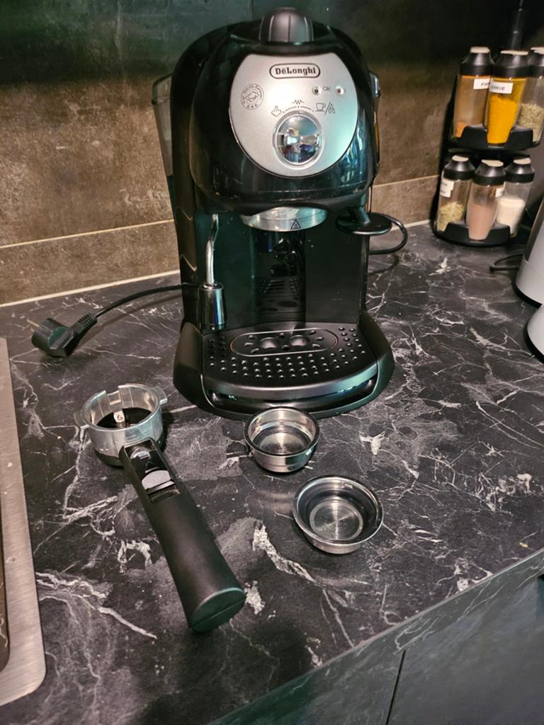 Bijna nieuwe De Longhi Type EC201D.B. Incl. 10 pads, Ophalen, Nieuw, Koffiemachine, Gemalen koffie