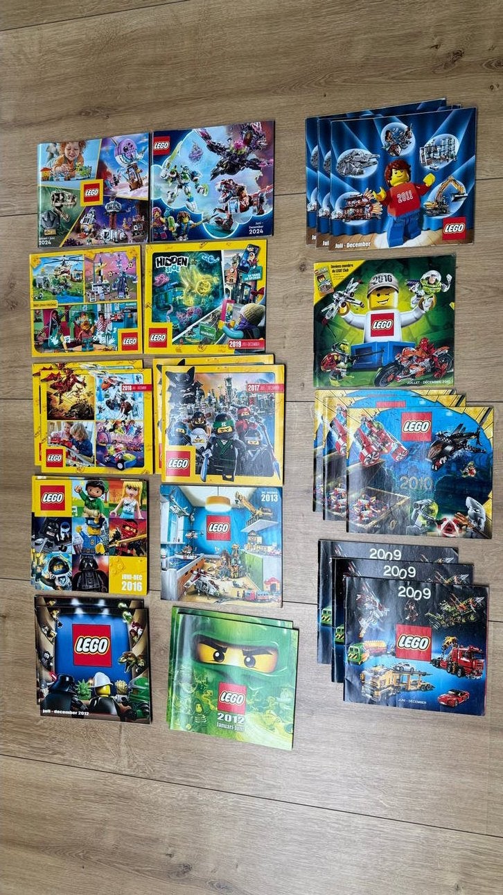 Bundel diverse LEGO catalogi - Jaargangen 2009-2024, Ophalen of Verzenden, Zo goed als nieuw
