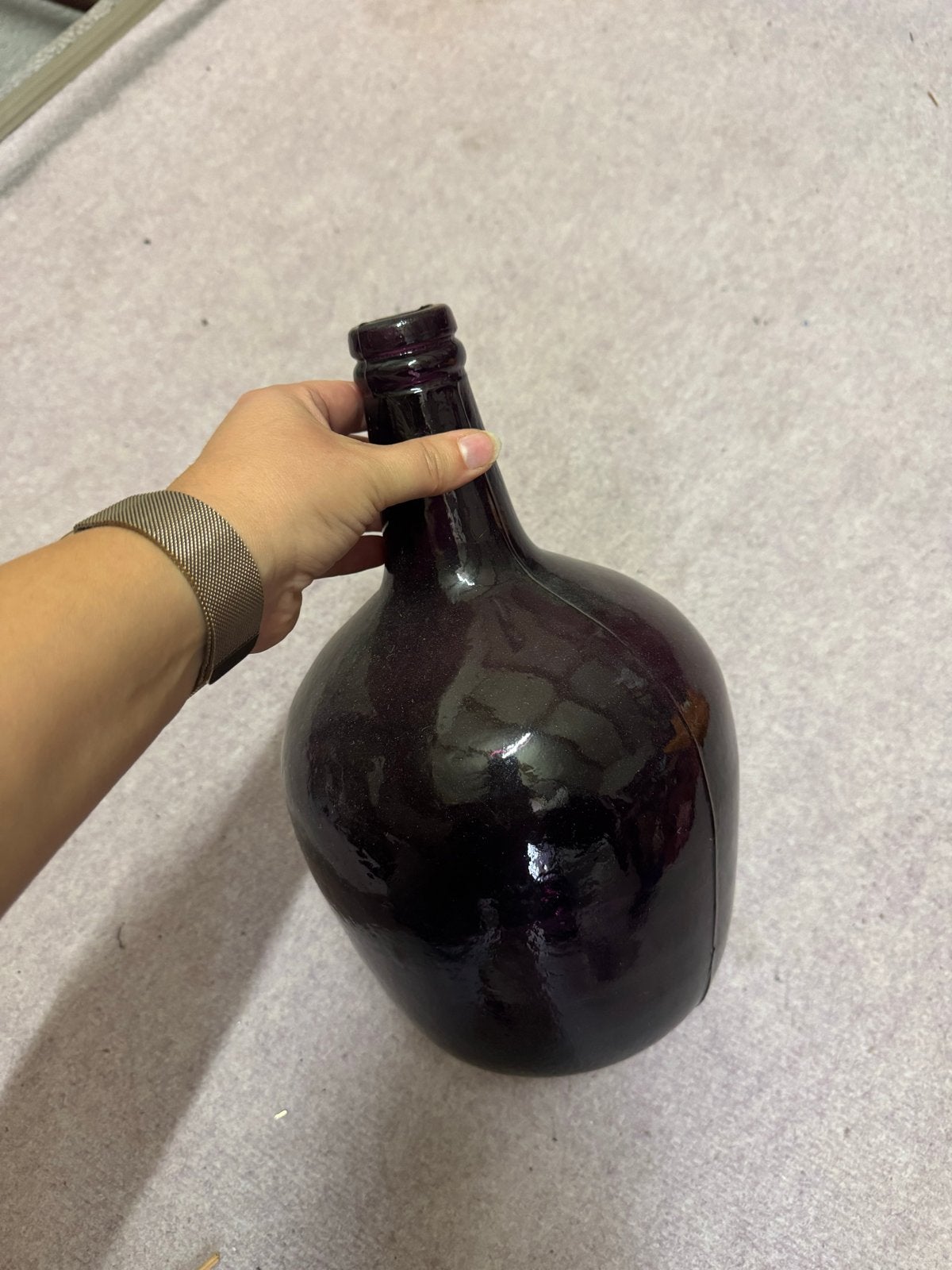 Vintage paarse glazen fles/kruik. Vass., Huis en Inrichting, Ophalen, Zo goed als nieuw, Paars, Glas