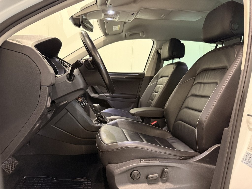 Volkswagen Tiguan 2.0 TSI 4Motion Highline | Leder | Electri, Auto's, Volkswagen, Automaat, Gebruikt, Zwart, 4 cilinders