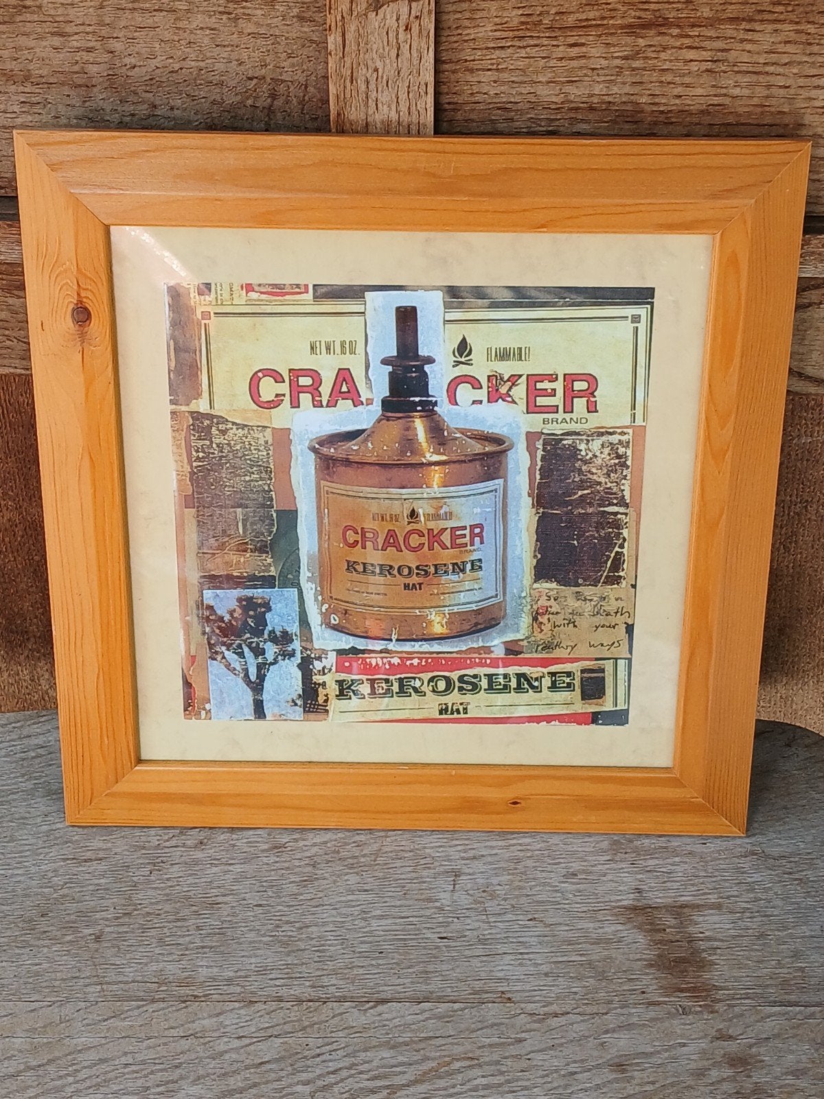Vintage 'Cracker Kerosene' ingelijste print, Minder dan 50 cm, Gebruikt, Ophalen of Verzenden, Print