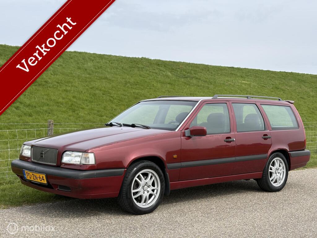 Volvo 850 2.5 I 1996 Rood | clima | spoiler | apk 01-2027!!, Auto's, Volvo, Voorwielaandrijving, Zwart, Leder en Stof, Origineel Nederlands