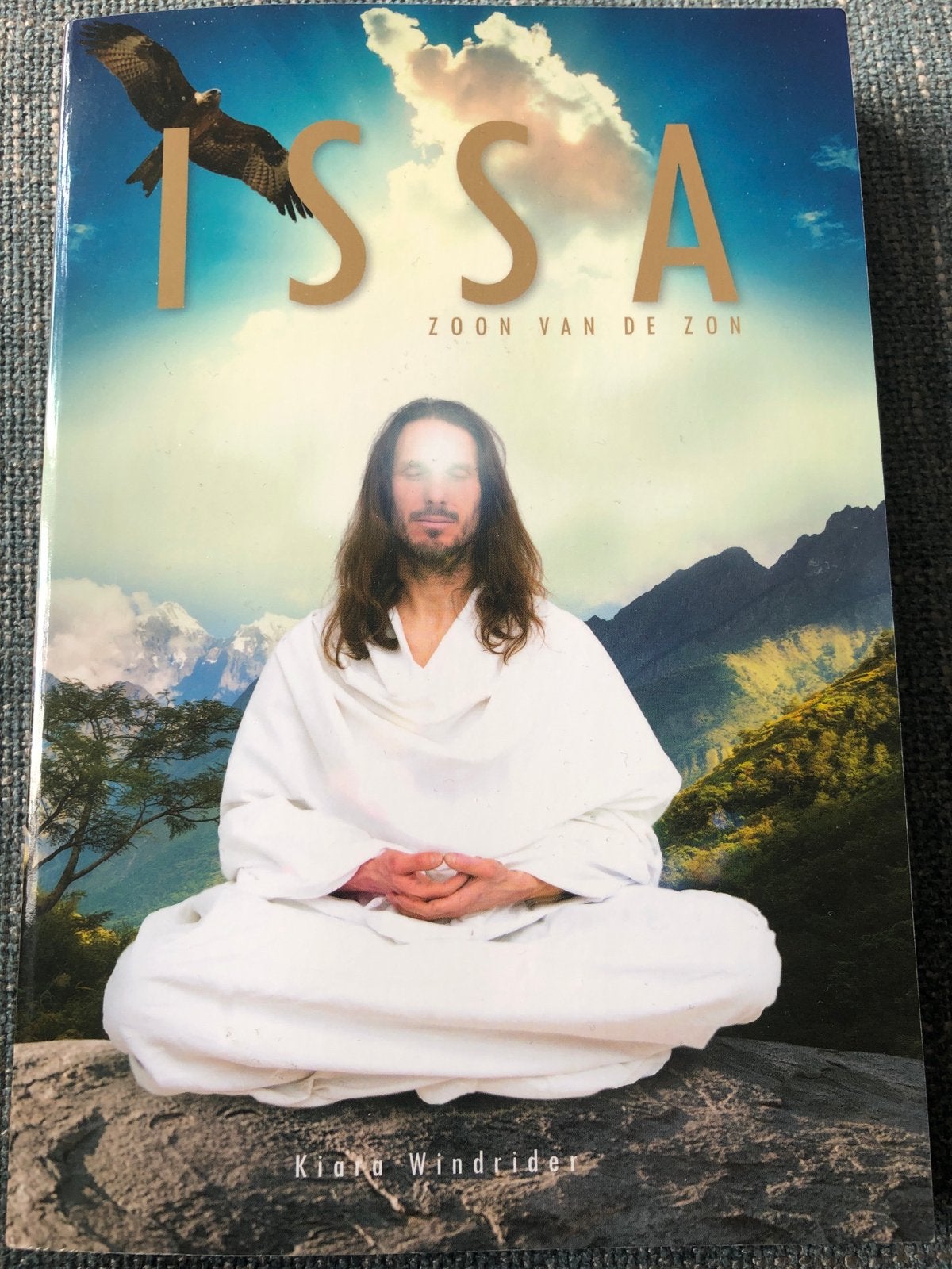 Issa Zoon van de Zon - Kiara Windrider (Nieuw), Ophalen of Verzenden, Nieuw, Spiritualiteit algemeen, Verhaal of Roman