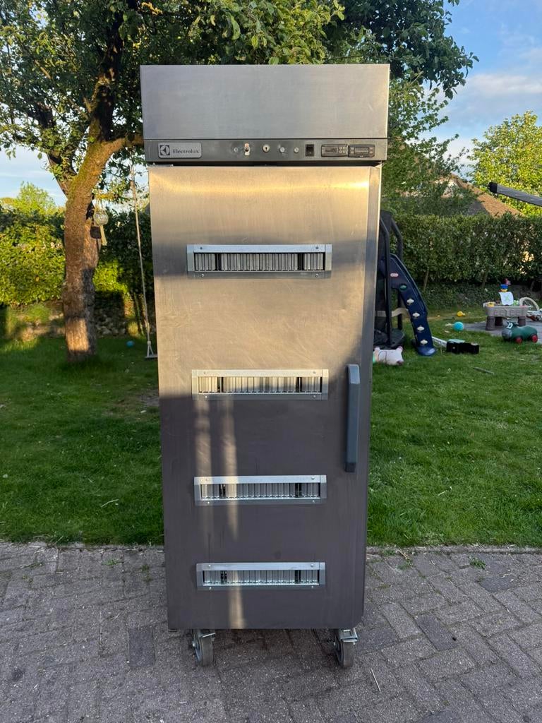 Proffesionele grote rookoven/droogoven RVS Electrolux, Ophalen