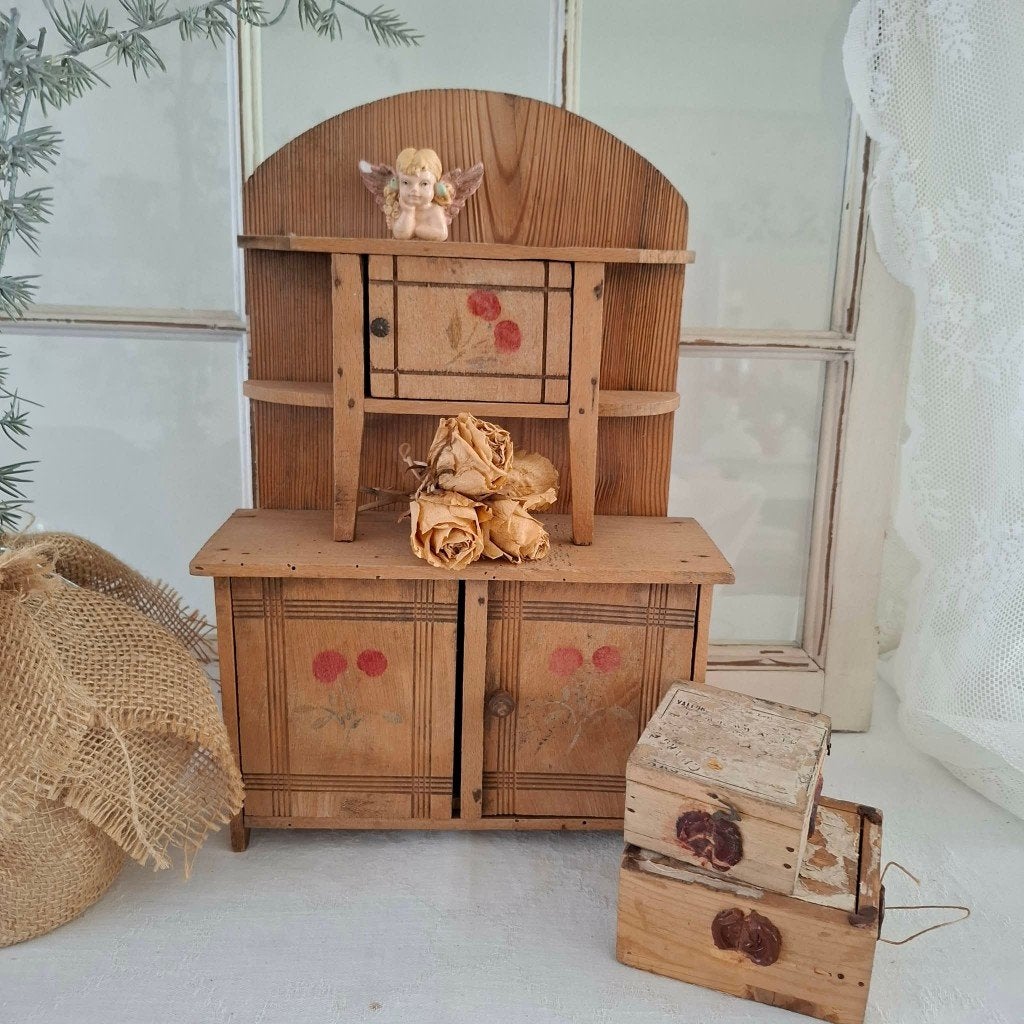 Brocante/Antieke houten dressoirtje (kinderdressoirtje), Ophalen of Verzenden