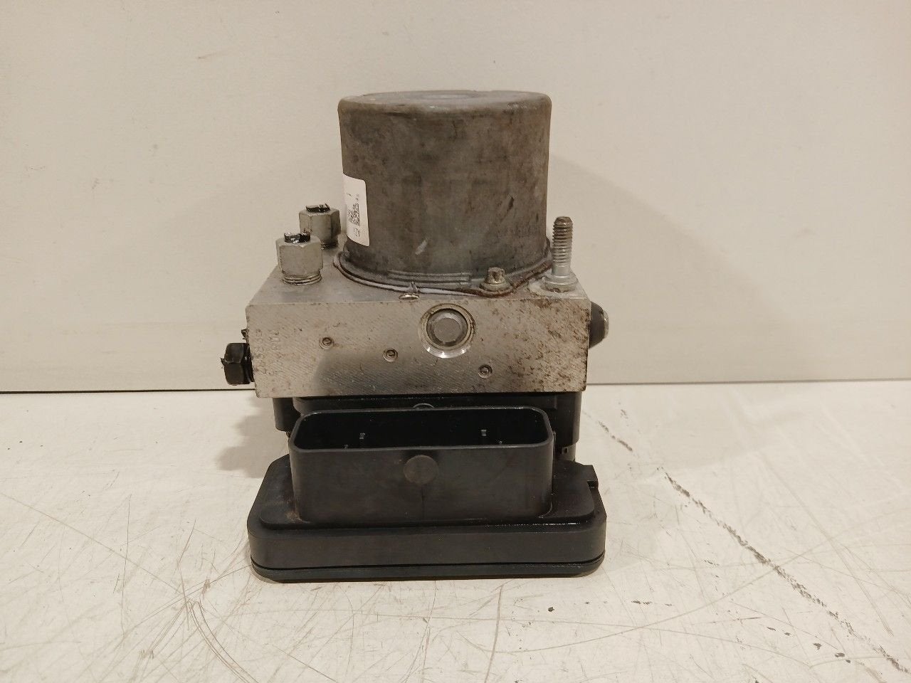 Abs pomp Opel Karl, Onderdelen@venauto.nl, Van der Ven Autorecycling B.V., Gebruikt, Ettenseweg 76, 4706 PB Roosendaal, The Netherlands