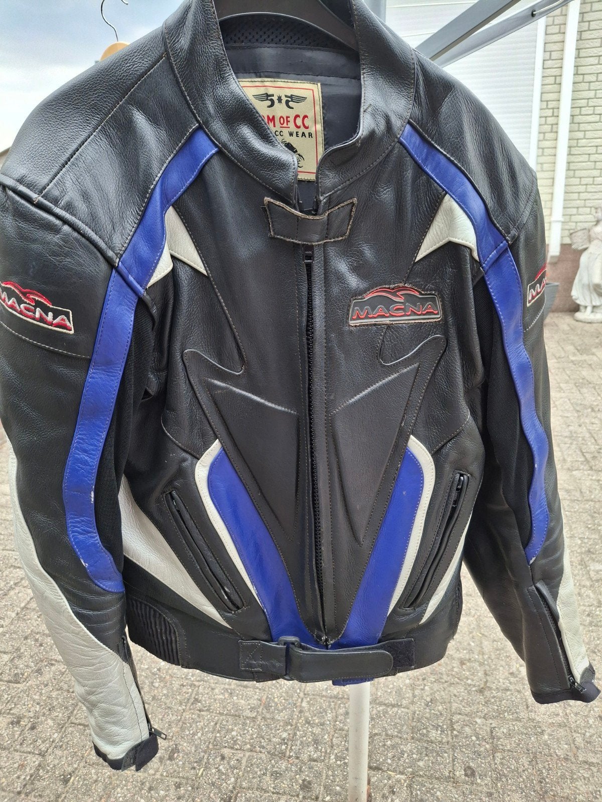 Macna zwart, blauw, wit lederen motorjack maat 50, Motoren, Kleding | Motorkleding, Ophalen of Verzenden