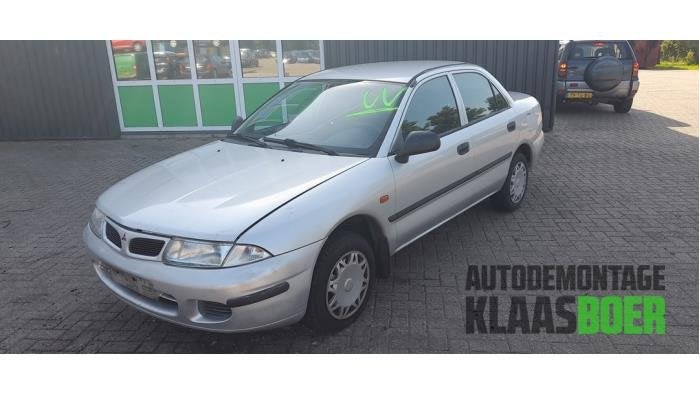 Portier 4Deurs links-voor van een Mitsubishi Carisma (A50), Gebruikt, -, Deur, -