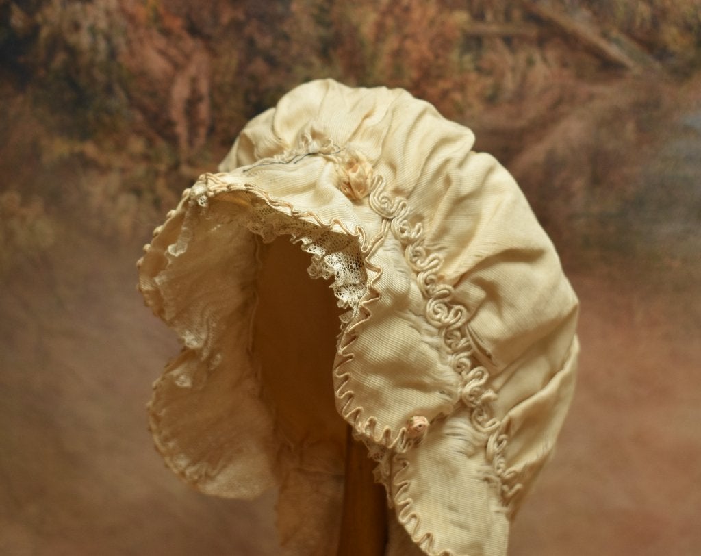 Oud Frans Mutsje." Uit Aletta's Tijd", Ophalen of Verzenden