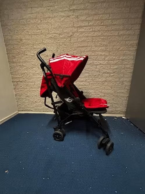 GEBRUIKT! Buggy Mini by easy walker €129,99, Kinderen en Baby's, Buggy's, Gebruikt, Ophalen of Verzenden