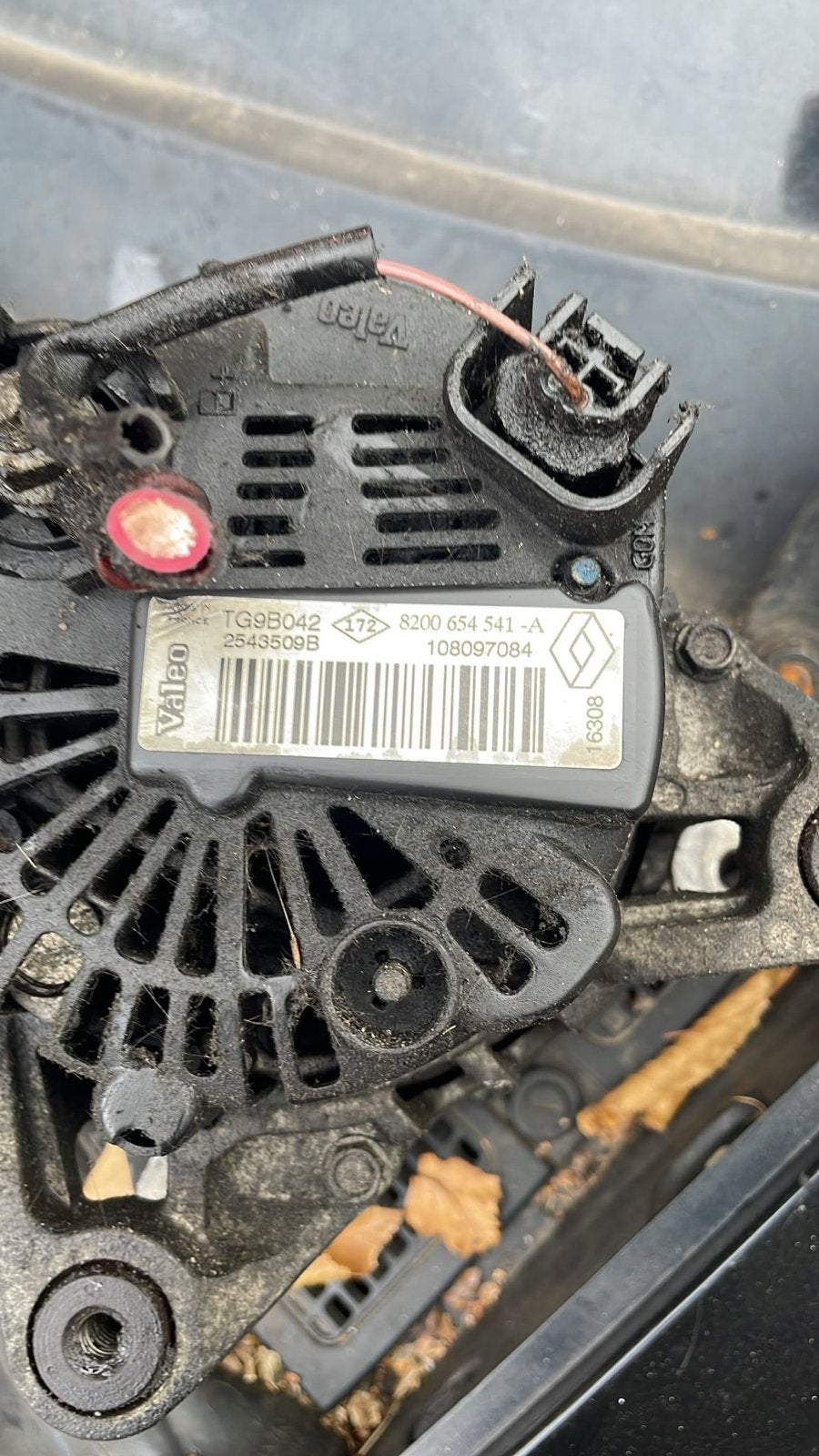 Dynamo voor Renault Clio 1.2 TCE 2008 - Valeo TG9B042, Ophalen of Verzenden, Gebruikt, Renault