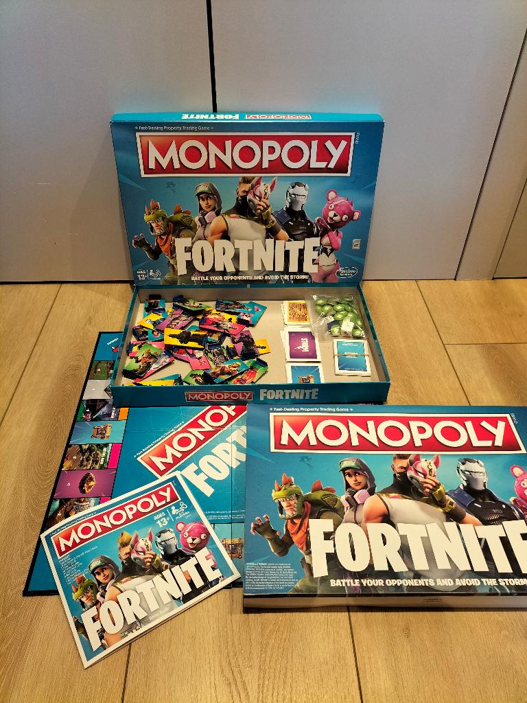 Monopoly Fortnite - uitgave van Hasbro Gaming, Vijf spelers of meer, Ophalen of Verzenden, Gebruikt, Hasbro Gaming