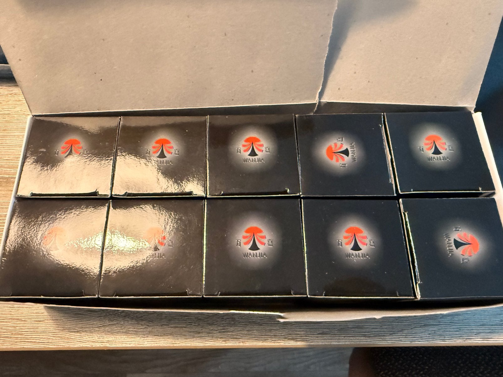Doos vol biljartbal aanstekers 10 stuks, Ophalen of Verzenden, Nieuw, Aansteker