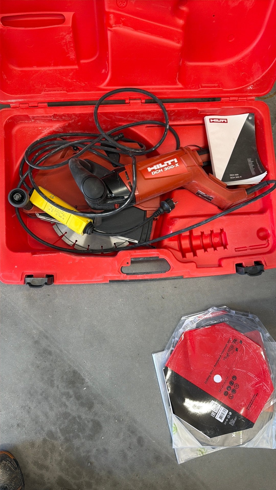 Hilti DCH 300-X Betonzaag - 1x gebruikt, Doe-het-zelf en Verbouw, Ophalen of Verzenden, Zo goed als nieuw, 1200 watt of meer, 70 mm of meer