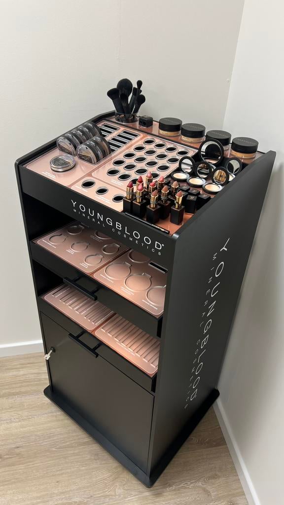 Youngblood make-up display, Ophalen, Gehele gezicht, Zwart, Zo goed als nieuw