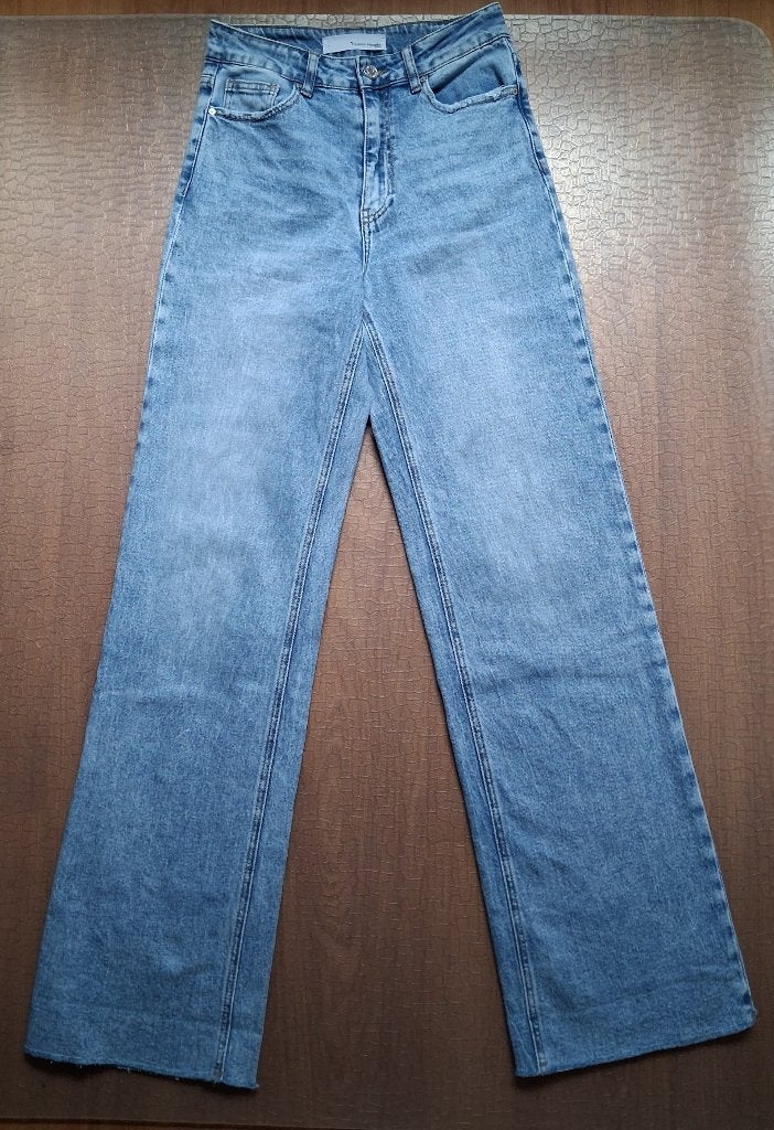 ZGAN!!  Mooie wide leg jeans van Queen Hearts maat S/36, Blauw, Ophalen of Verzenden, Zo goed als nieuw, W28 - W29 (confectie 36)