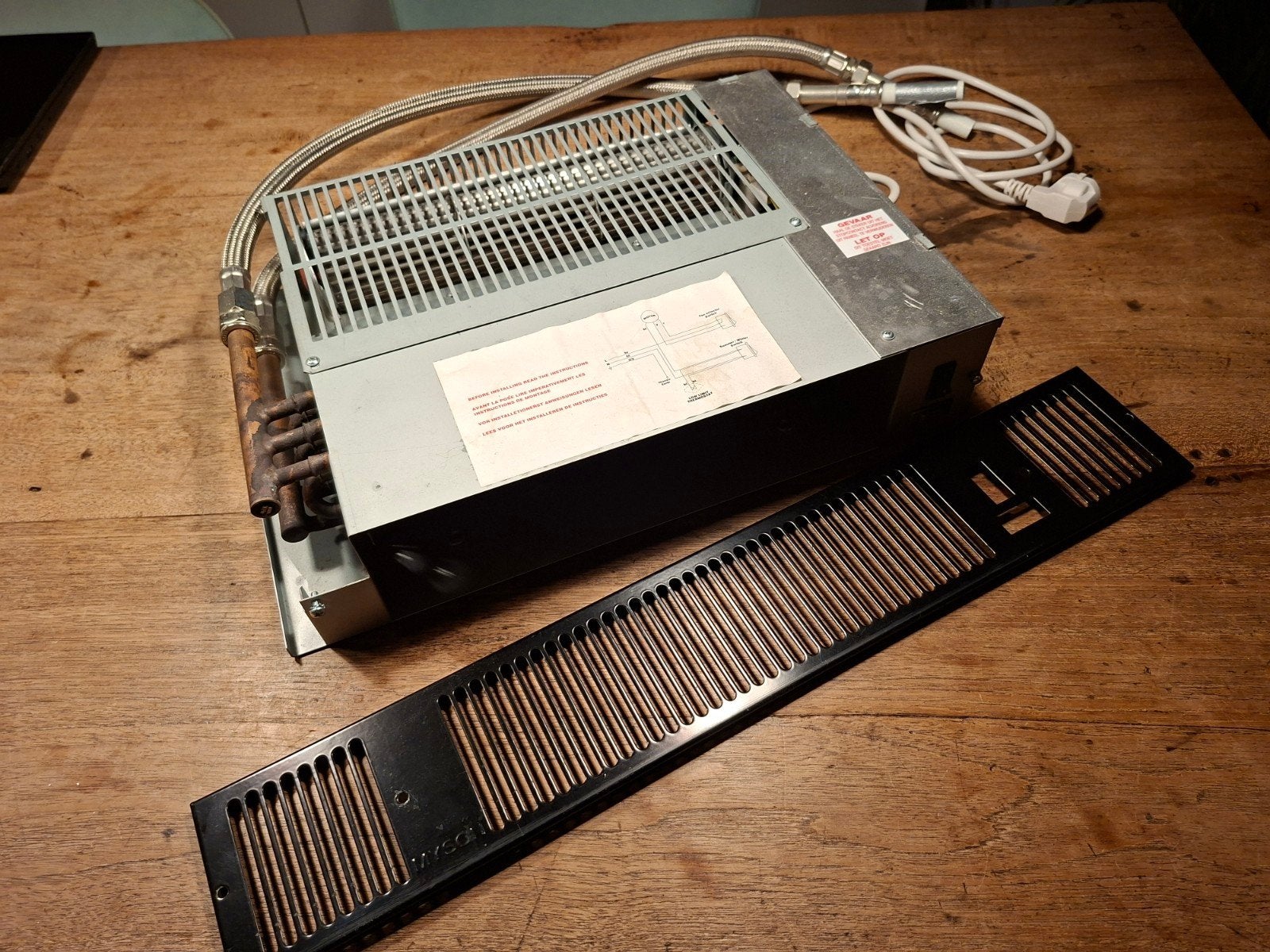 Myson 800 CV met rooster Kickspace Plintverwarming, Doe-het-zelf en Verbouw, Minder dan 30 cm, Radiator, Ophalen of Verzenden
