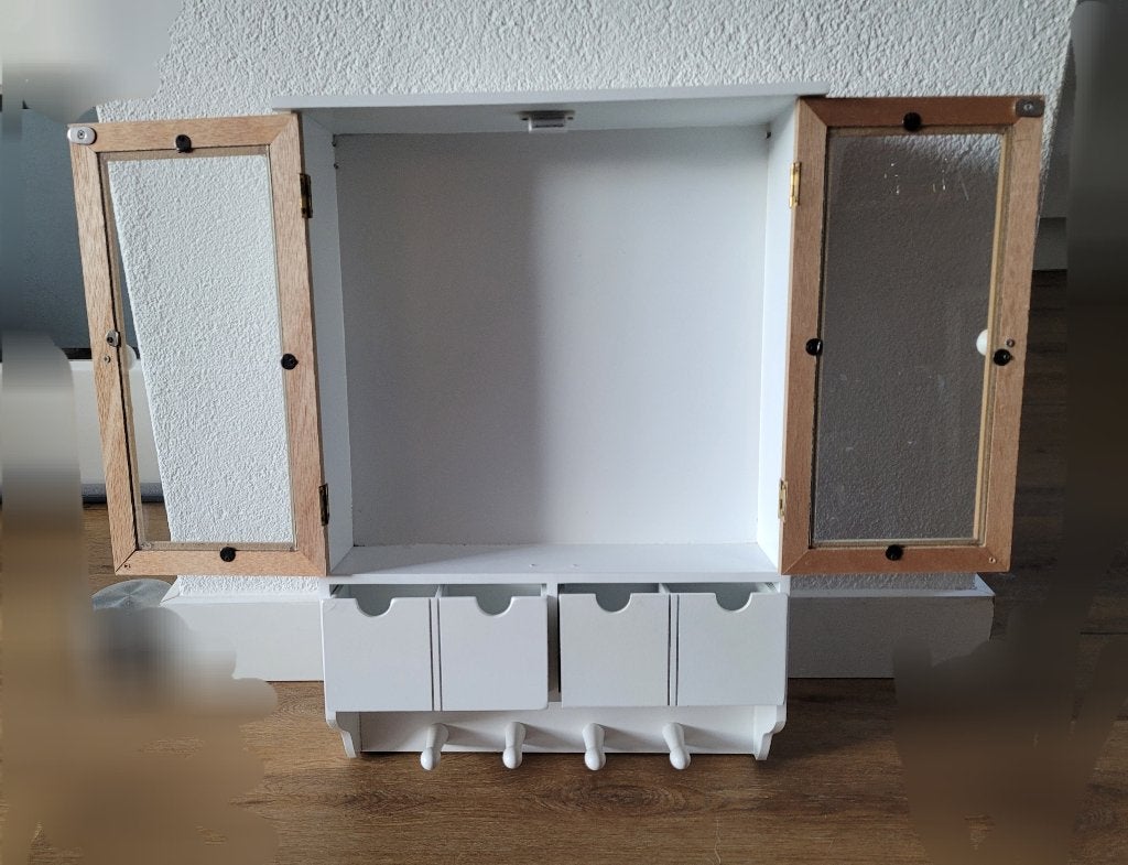 Houten kastje met 2 deurtjes, 4 laadjes en 4 haken, Ophalen of Verzenden