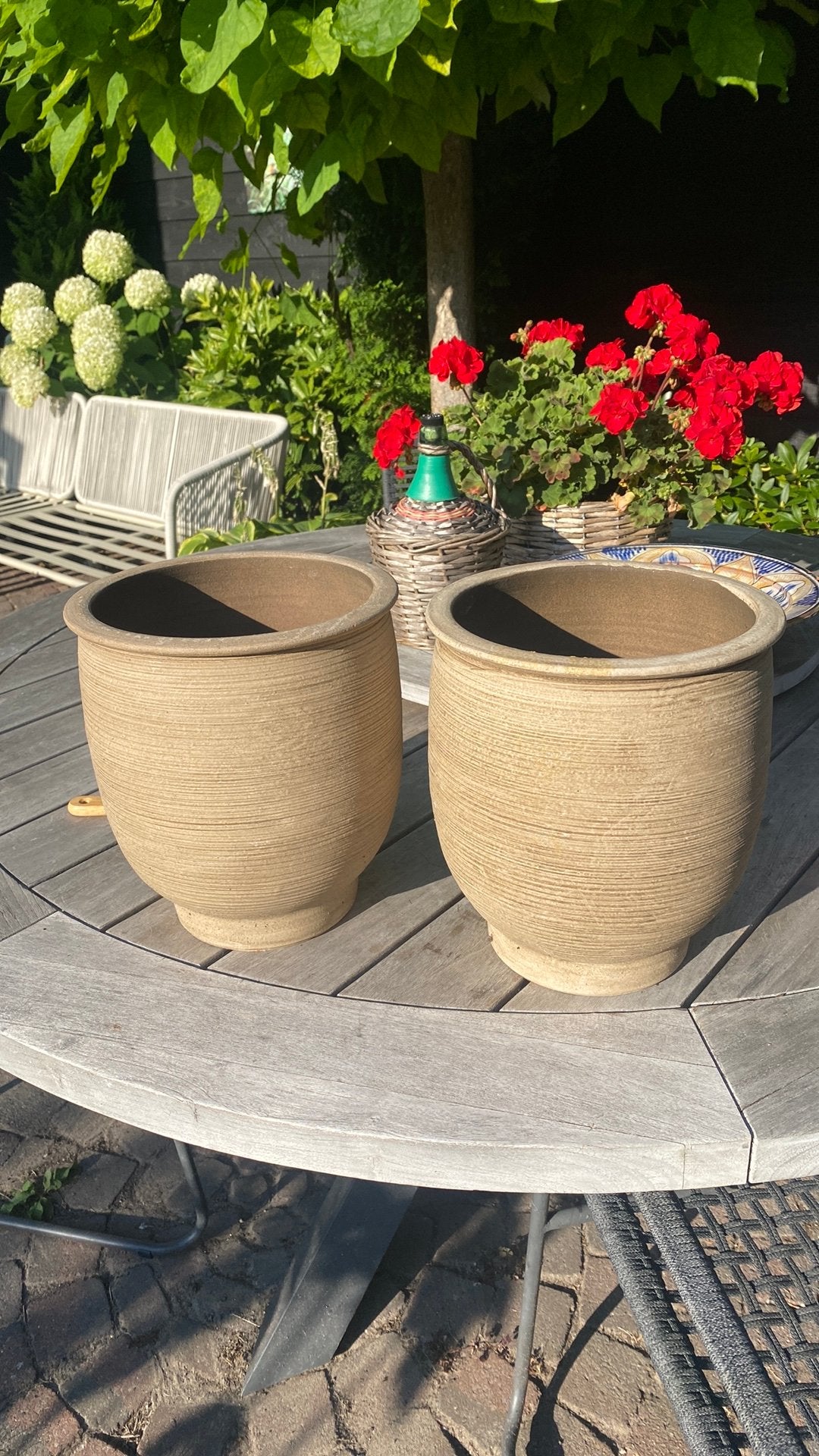 2 terracotta potten binnen/buiten 30,-, Tuin en Terras, Bloembakken en Plantenbakken, Steen, Minder dan 30 cm, Rond, Ophalen of Verzenden
