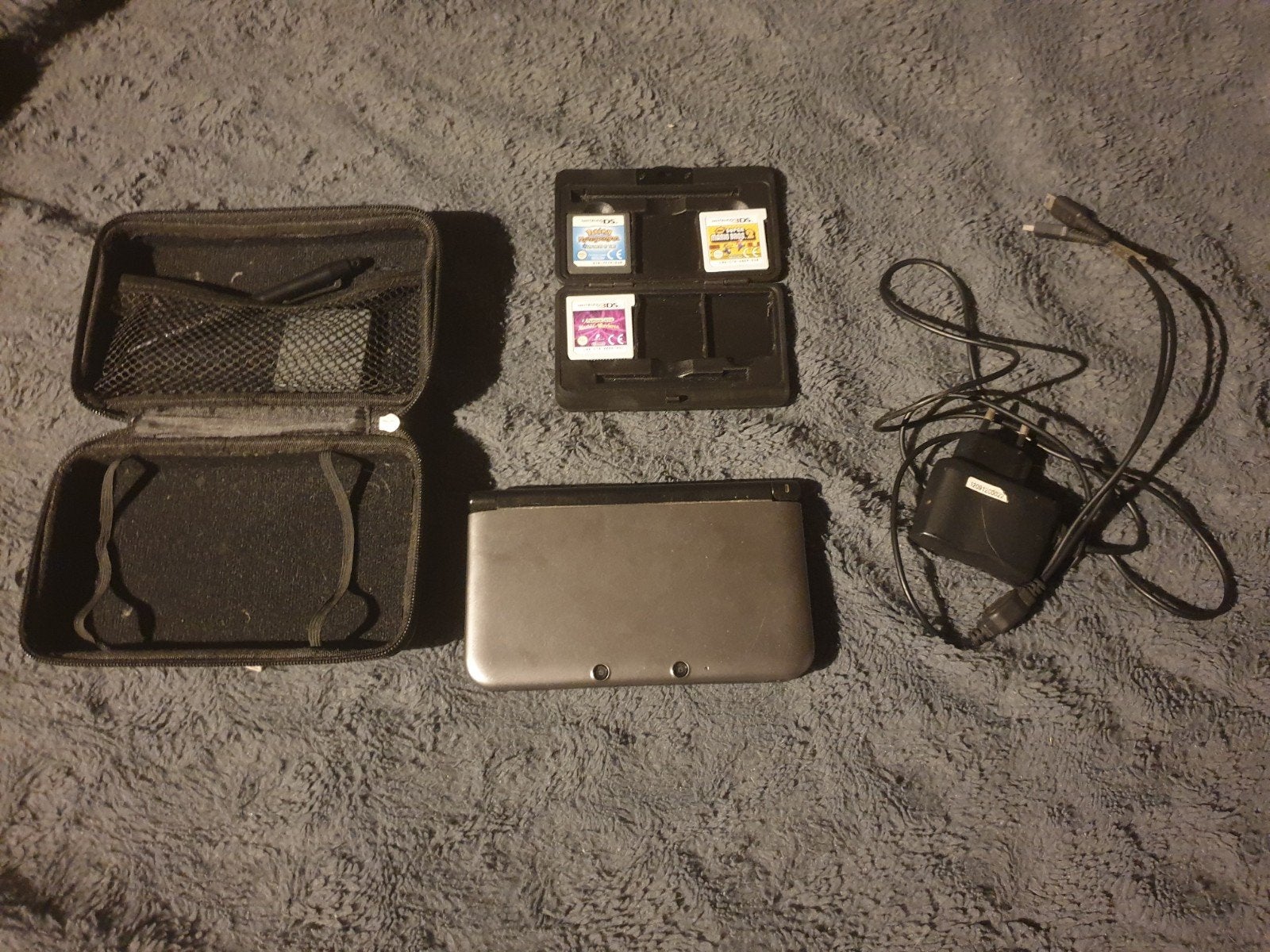 Nintendo 3DS XL met 3 games en accessoires, Spelcomputers en Games, Gebruikt, Zwart, 3DS XL, Ophalen