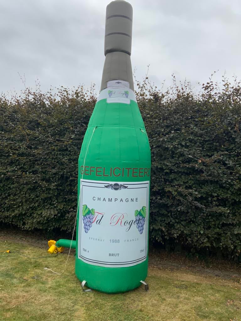 4 m hoge opblaasbare champagne fles met blazer, Ophalen, Zo goed als nieuw, Versiering, Verjaardag