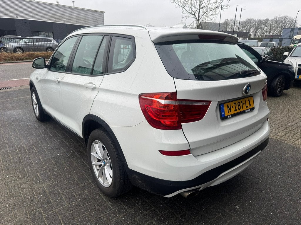 BMW X3 SDrive18d Executive AUTOMAAT LED XENON PANO HEADUP CL, Automaat, Automatische klimaatregeling, Achterwielaandrijving, Euro 6