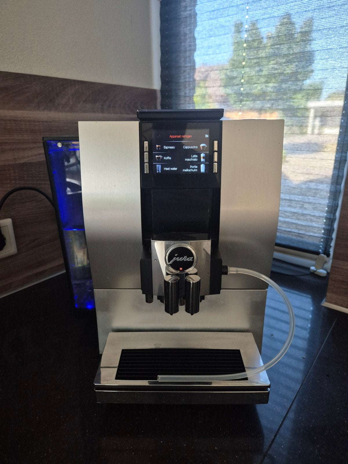 jura z6 aluminium inclusief servicebeurt en garantie!, Ophalen, 10 kopjes of meer, Gemalen koffie, Koffiemachine