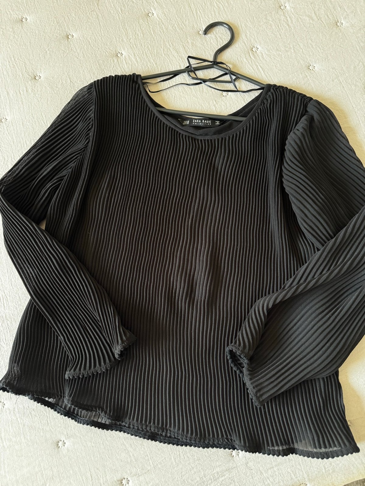 Zara Basic Zwarte Plissé Blouse - Maat XS, Zwart, Ophalen of Verzenden, Zo goed als nieuw, Lange mouw