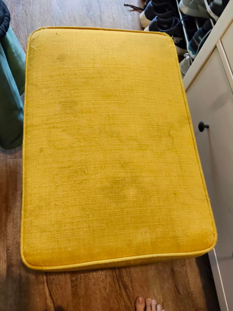 Ikea Strandmon fauteuil en voetenbank - Geel, Huis en Inrichting, Fauteuils, Ophalen, Gebruikt, 75 tot 100 cm, 75 tot 100 cm