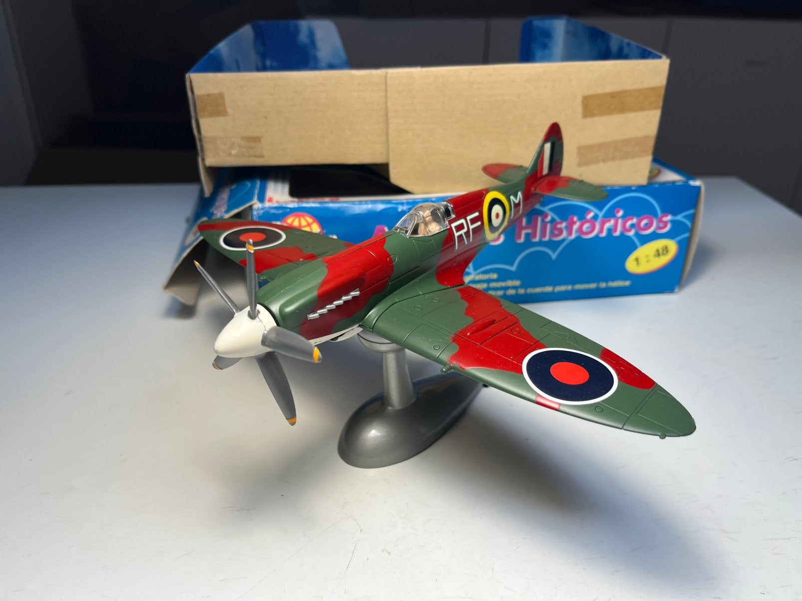 Impag - Spitfire - Schaal 1:48, Ophalen of Verzenden, Zo goed als nieuw, Groter dan 1:72, Overige merken