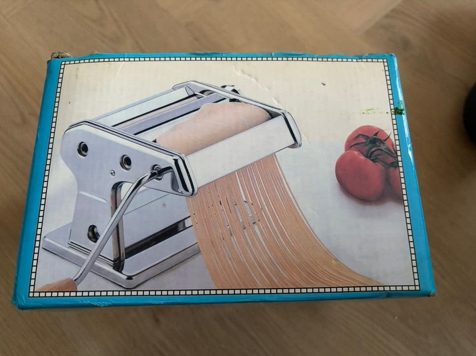 Handmatige Pastamachine Met Zwengel Metaal Originele Doos, Ophalen of Verzenden, Zo goed als nieuw