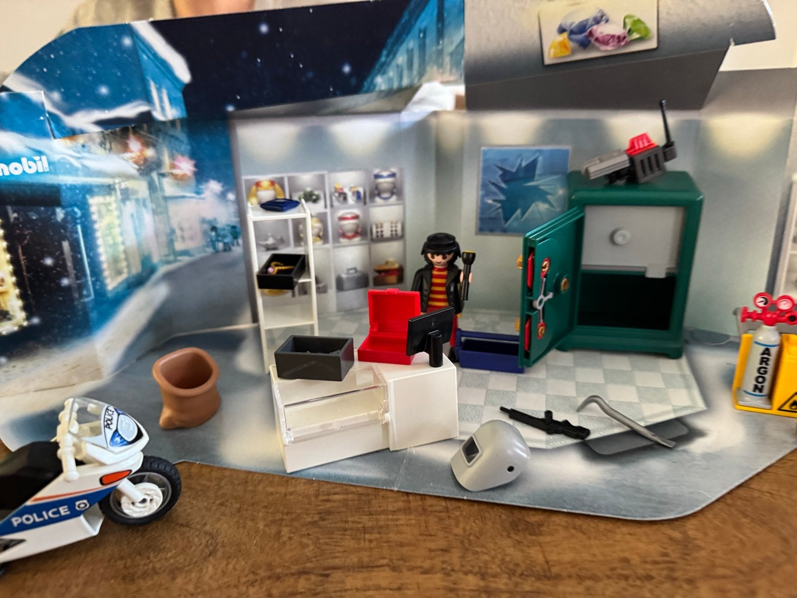 Playmobil City Action Inbreker met Kluis en Politie Motor, Complete set, Overige typen, Ophalen of Verzenden, Zo goed als nieuw