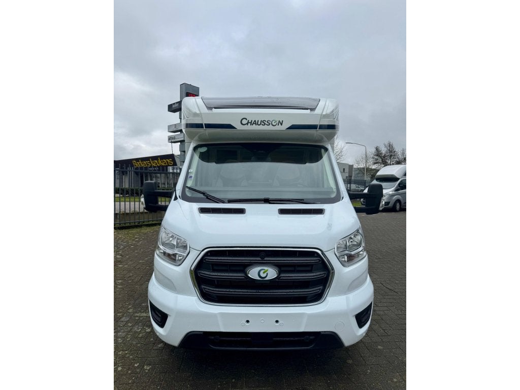 Chausson 627 Titanium, Caravans en Kamperen, Automaat, Ringverwarming, Diesel, 6 tot 7 meter