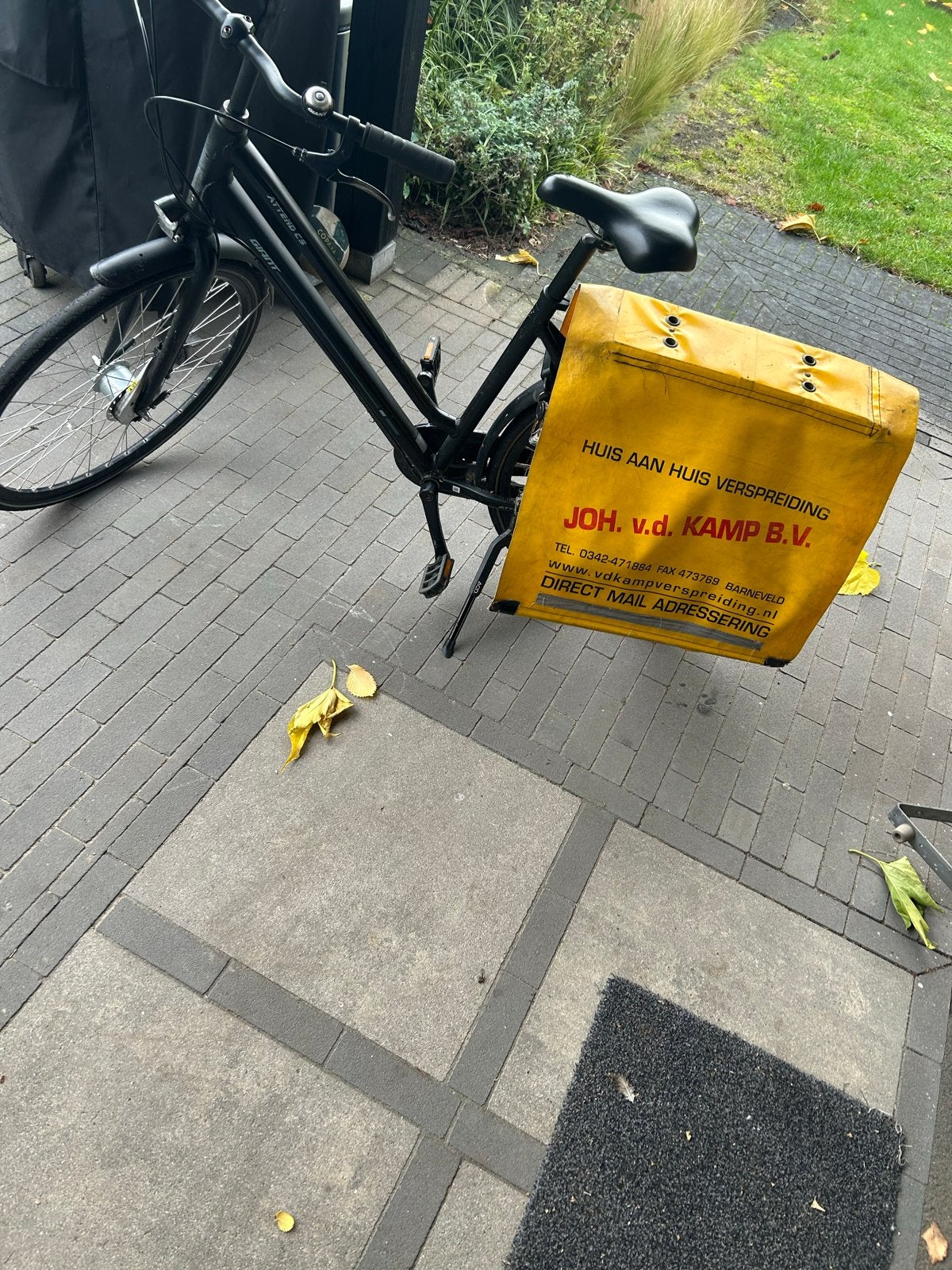 ruime gele krantentas, Ophalen, Gebruikt