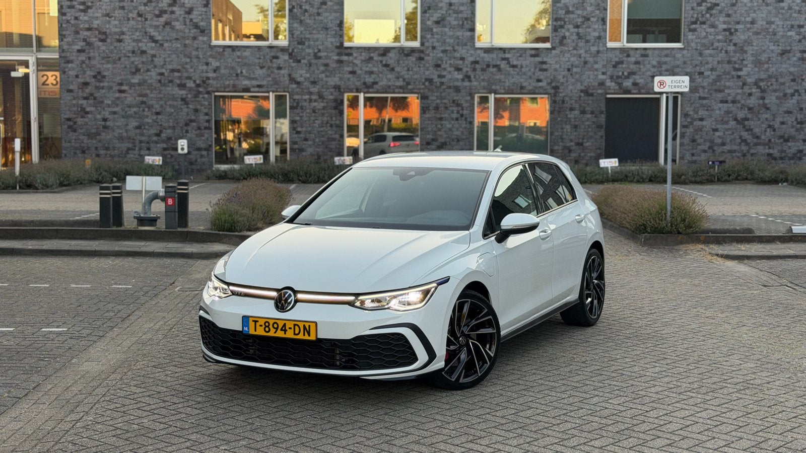 Volkswagen Golf 1.4 Ehybrid 245pk DSG 2021 Wit, Auto's, Volkswagen, Zwart, 4 cilinders, Wit, Plug-in hybride