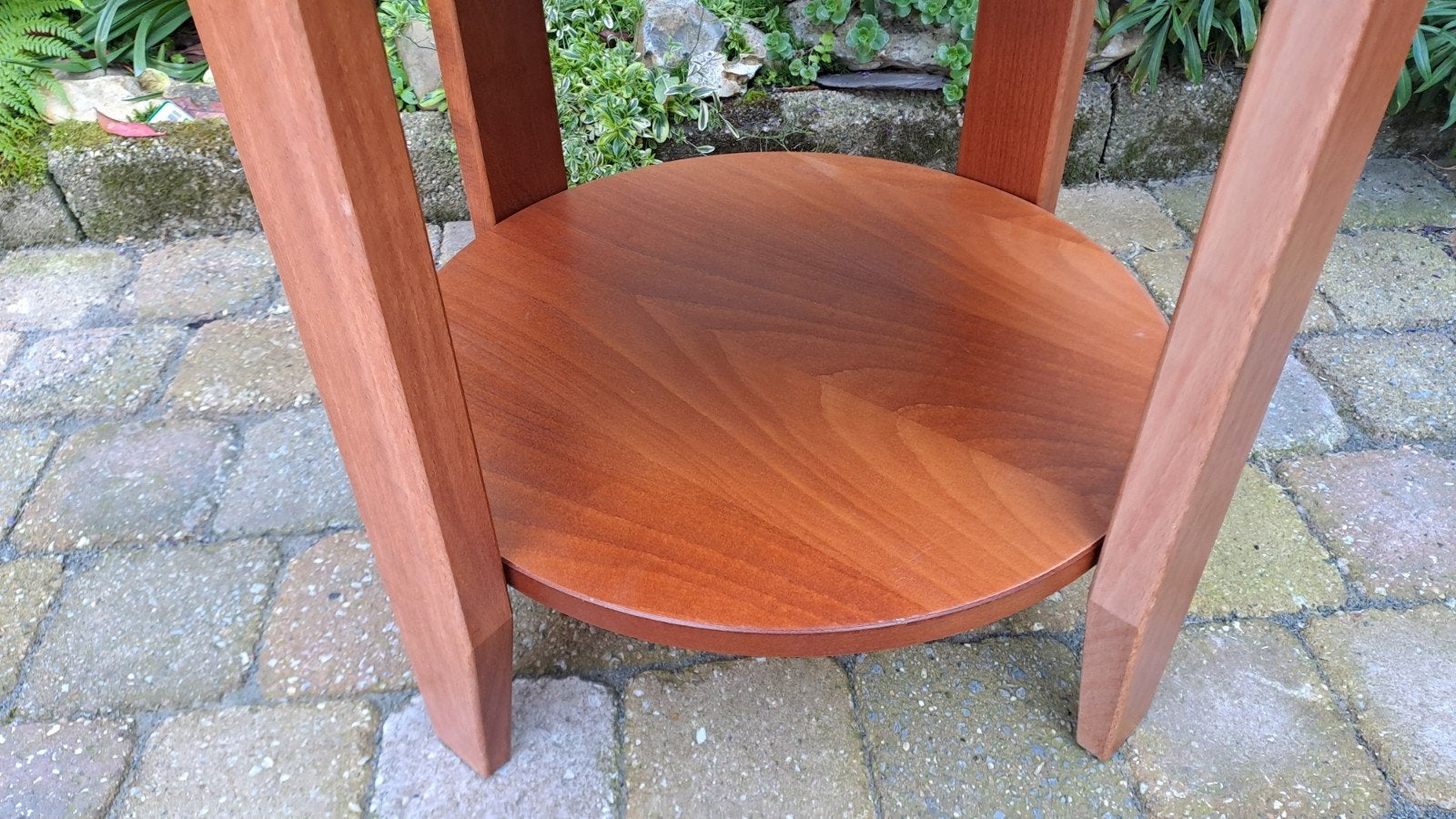 Ronde bijzettafel met lade en extra plank, Minder dan 55 cm, Gebruikt, Onbekend@voorbeeld.com, Onbekend