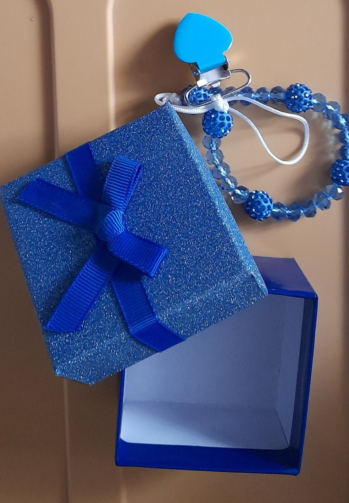 Blauwe geschenkdoos met speenketting bling, Ophalen of Verzenden, Nieuw