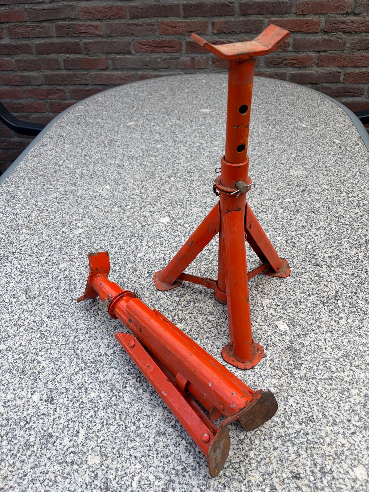 Set van 2 robuuste oranje assteunen, Ophalen of Verzenden, Gebruikt, Manueel, Schaarkrik