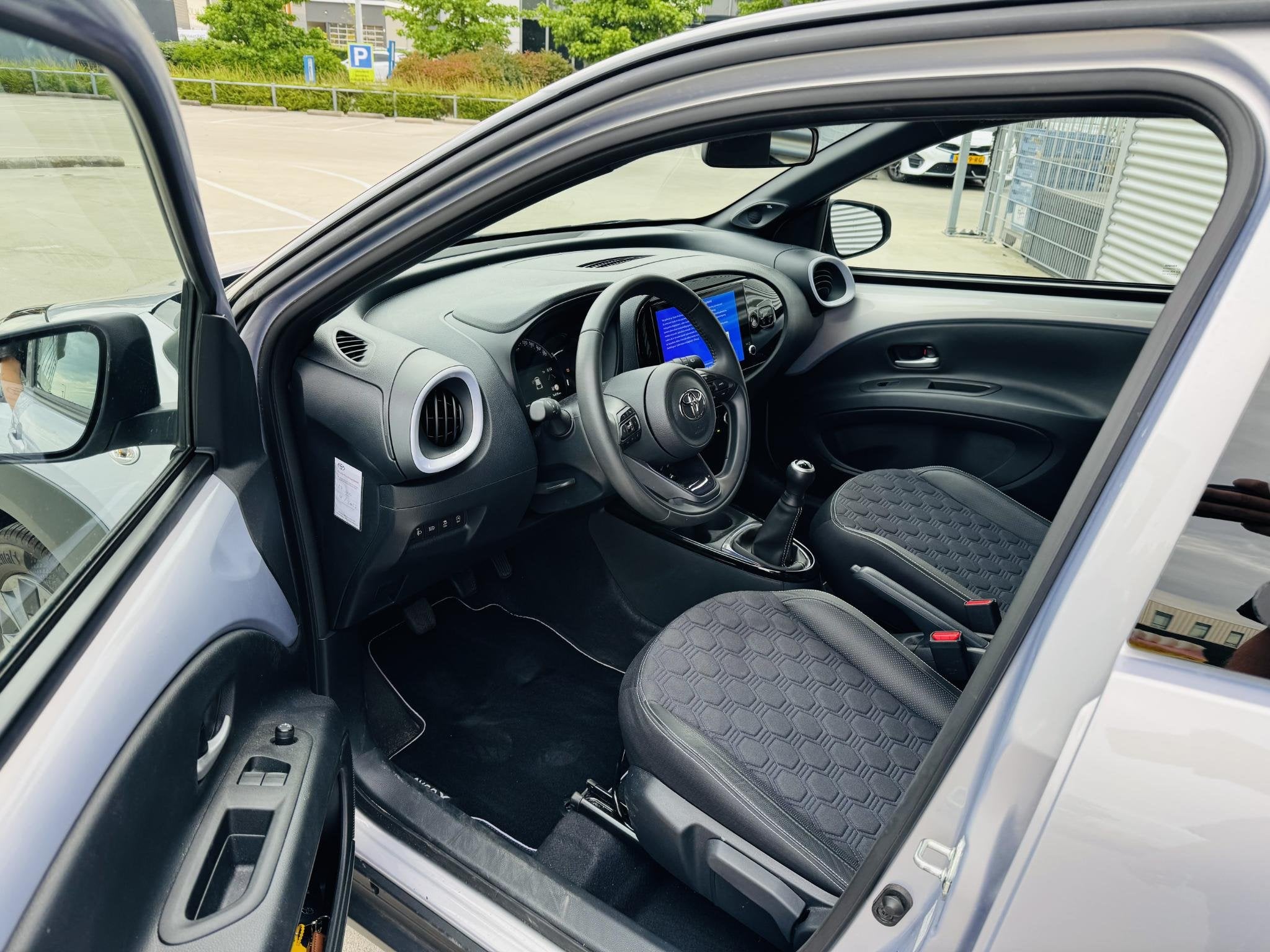Toyota Aygo X 1.0 VVT-i MT JBL All season banden | Stoelverw, Auto's, Voorwielaandrijving, Euro 6, Overige kleuren, 4 stoelen