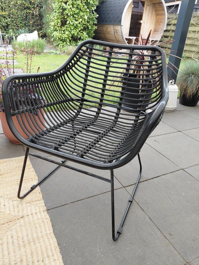 Zwarte rotan stoel met metalen frame, Ophalen, Rotan