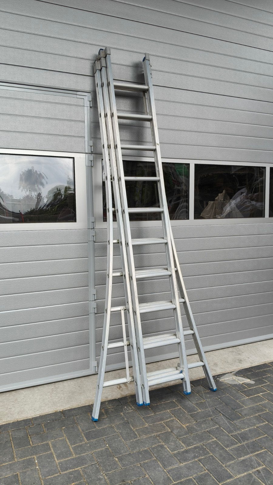 Solide ladder 3x10 sporten reformladder, Doe-het-zelf en Verbouw, Ladders en Trappen, Ophalen, Zo goed als nieuw, Ladder, Opvouwbaar of Inschuifbaar