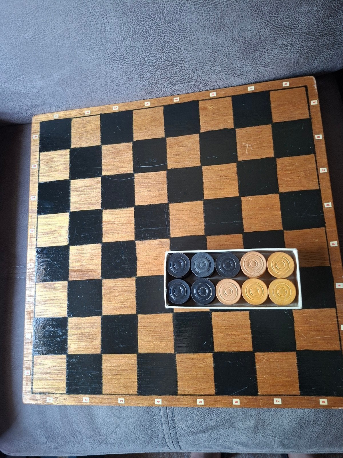 Dam schaakbord, Ophalen